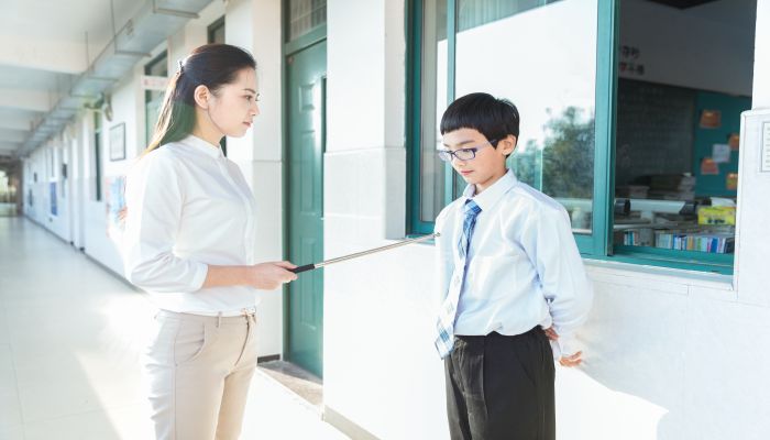 梦见初中老师什么意思 梦见初中老师预示什么