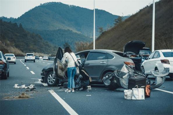 梦见出车祸了是什么意思