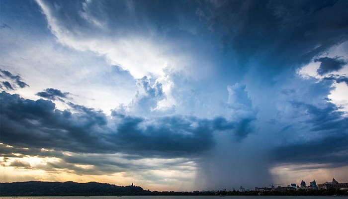 梦见暴风雨即将来临预示什么