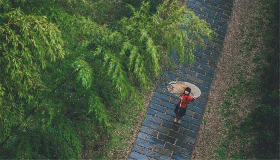 梦见下雨了是什么意思