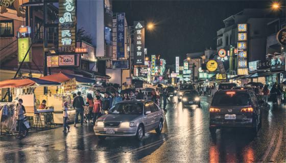 女人梦见自己开车撞车