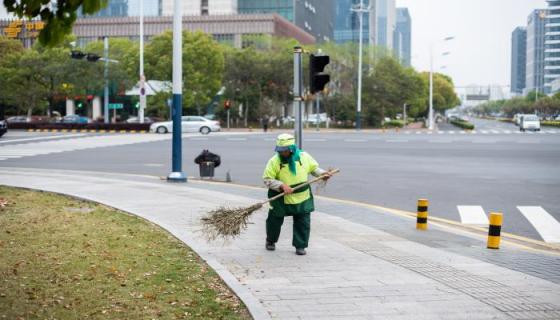 梦见自己扫地很多垃圾是什么意思