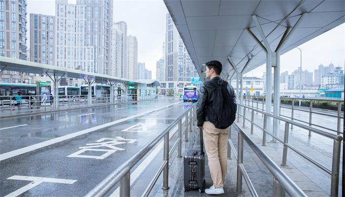 梦见和别人一起等车就是没车