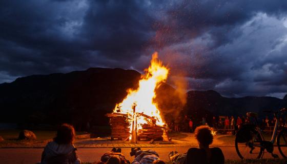 梦见祖宅着火