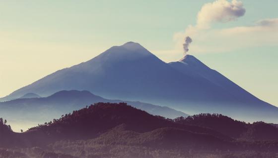 梦见火山爆发逃跑