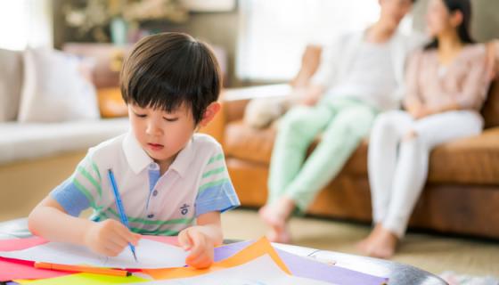 梦见奶奶拉着孩子回家