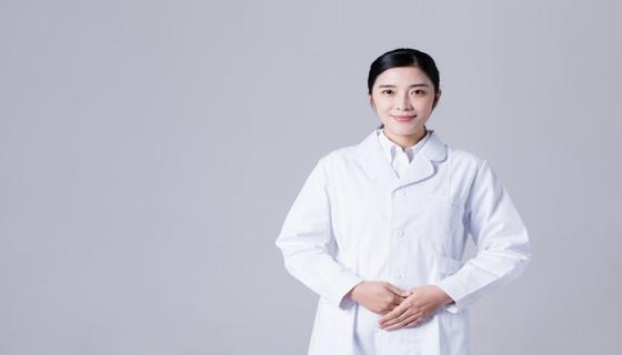 女人梦见自己穿白大褂是什么意思