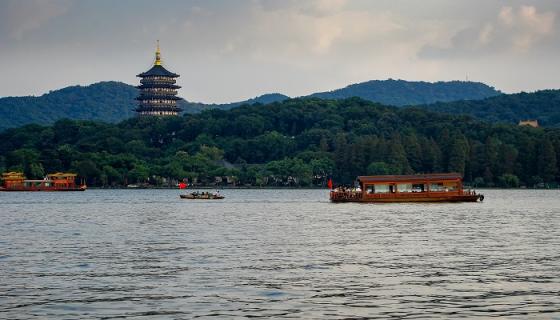 水满金山指什么生肖