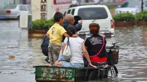 梦见下雨发洪水是什么预兆 做梦发洪水什么意思