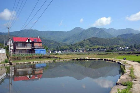 屋前有个池塘风水好吗